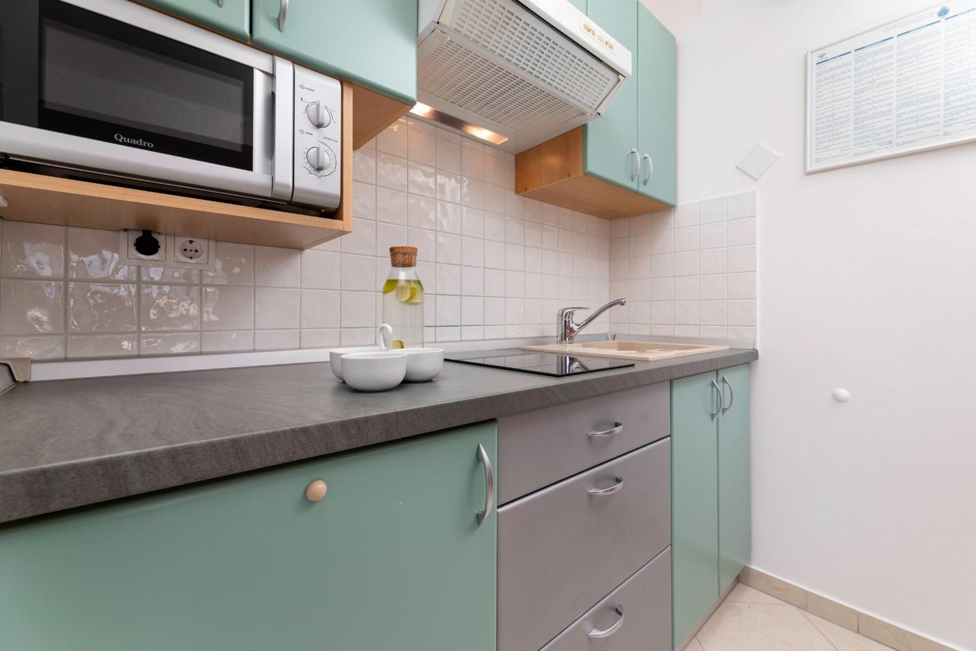 Apartments Kvarner Малинська Екстер'єр фото